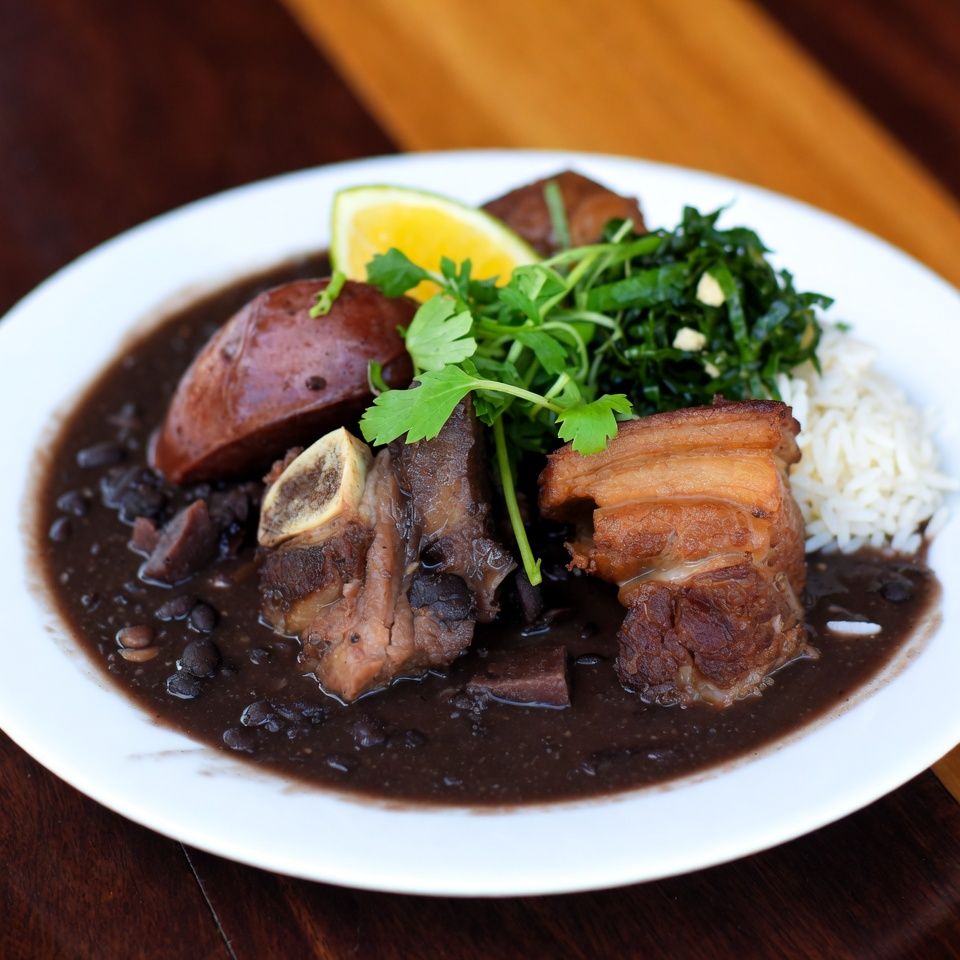 ภาพประกอบ Feijoada (Feijoada) สร้างด้วย AI